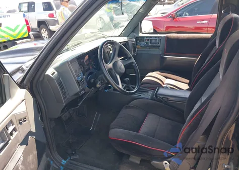 1991 GMC Syclone from USA, damaged, VIN 1GDCT14Z6M8801845